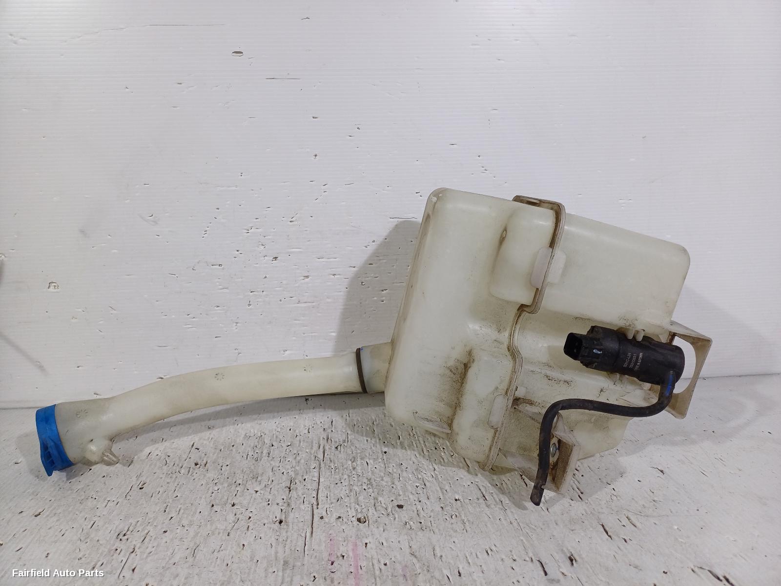 2020-2026 Ldv Deliver 9 Washer Bottle