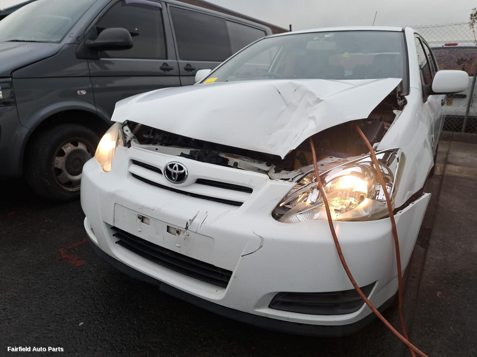 2005 Toyota Corolla Sunvisor