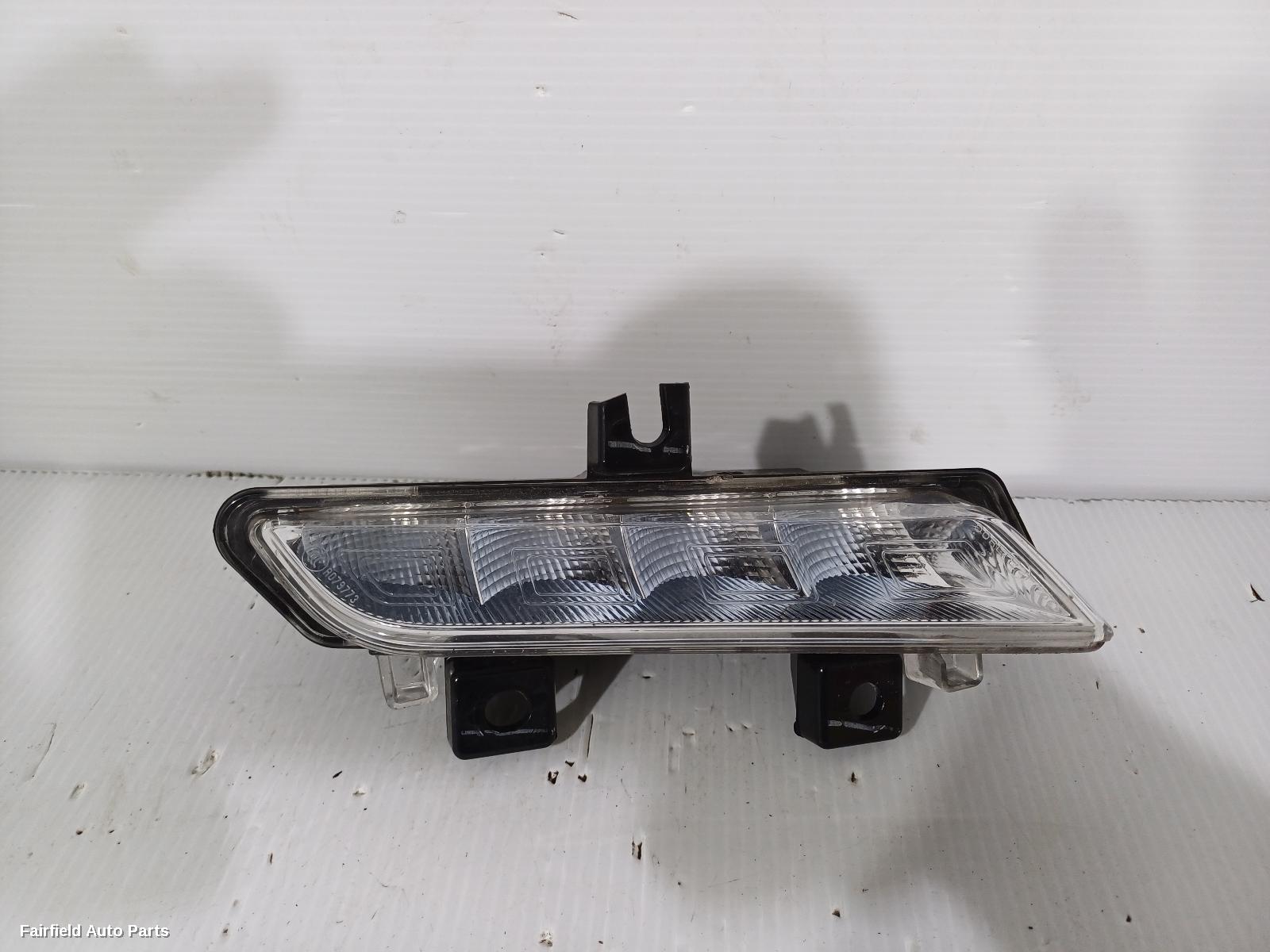 2014-2017 Renault Captur Left Indicator Fog Side