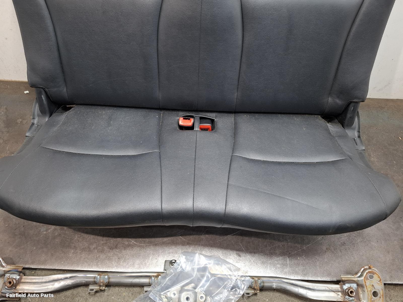 2007-2014 Toyota Kluger 3rd Seat