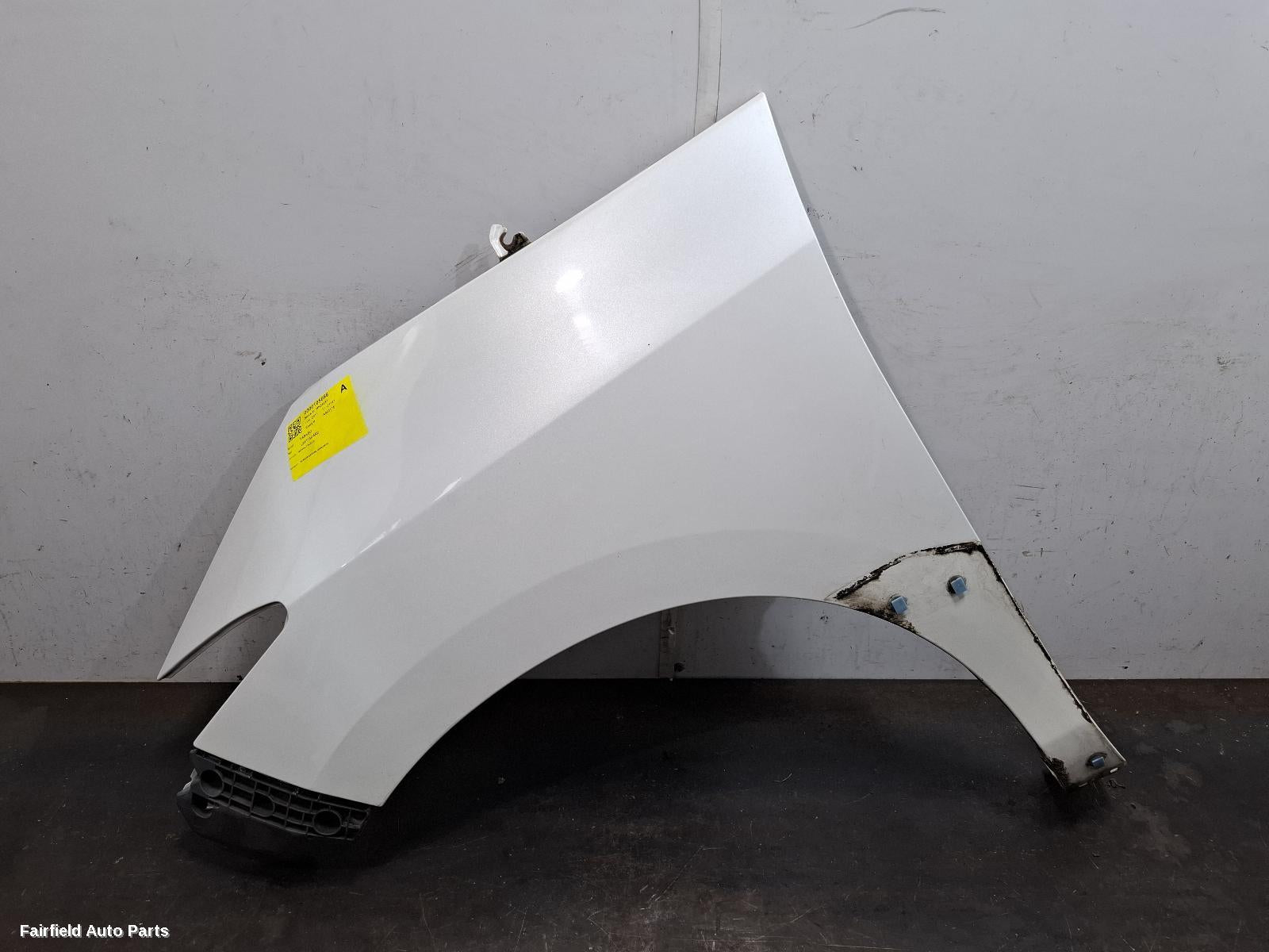 2011 Toyota Tarago Left Guard