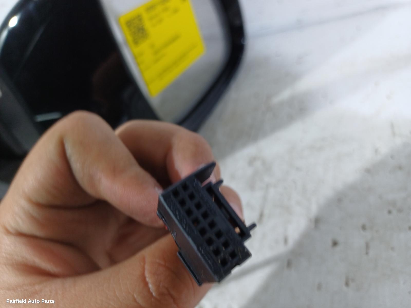 2008-2014 Audi Q5 Right Door Mirror