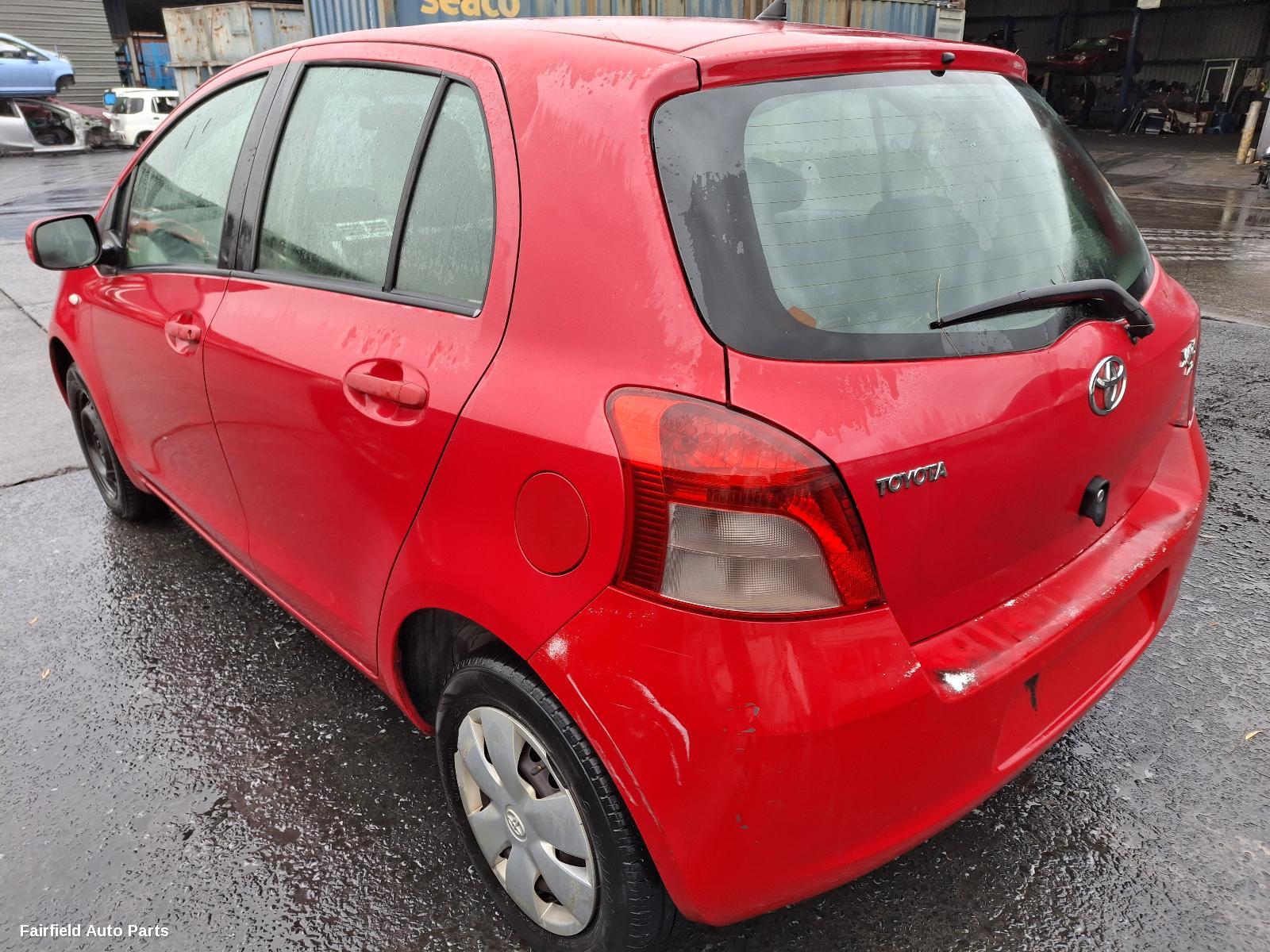 2006 Toyota Yaris Right Guard