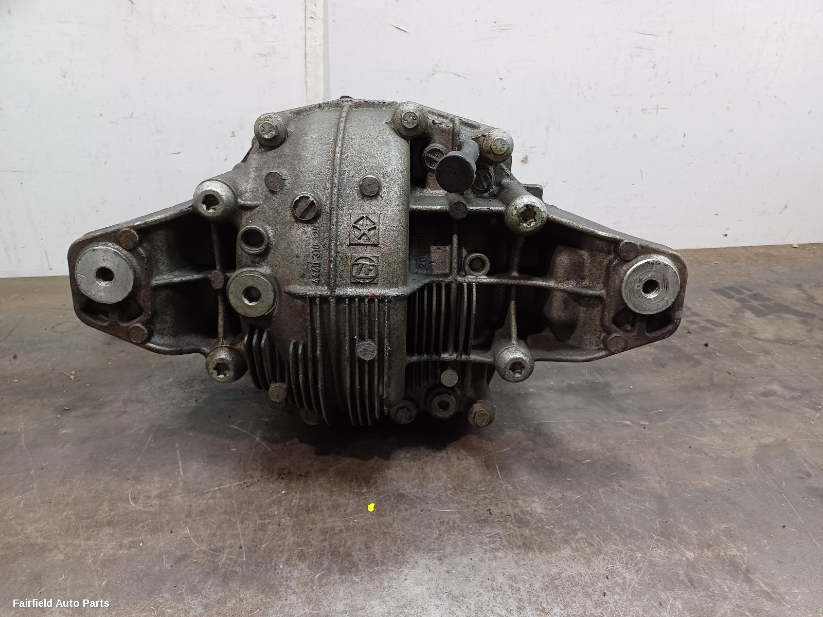2013-2022 Jeep Grandcherokee Differential Centre