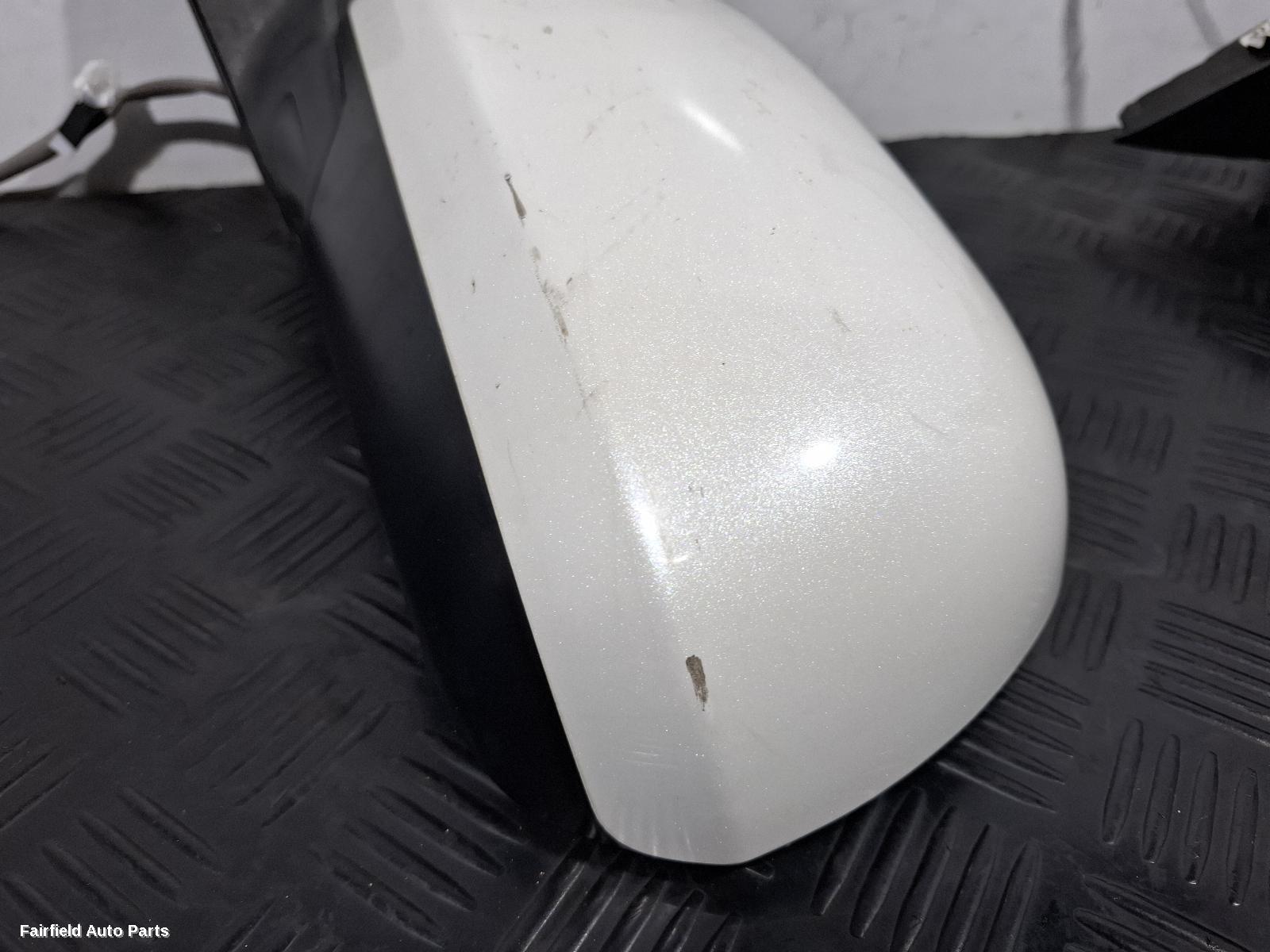 2007-2010 Toyota Kluger Left Door Mirror