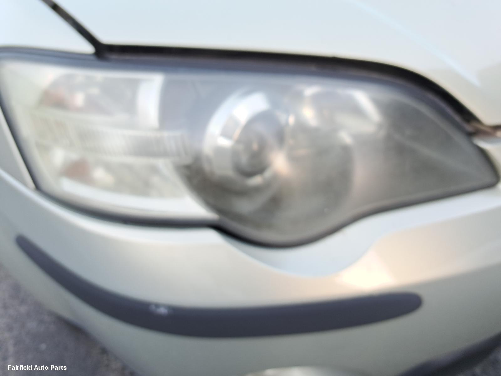 2003-2006 Subaru Outback Grille