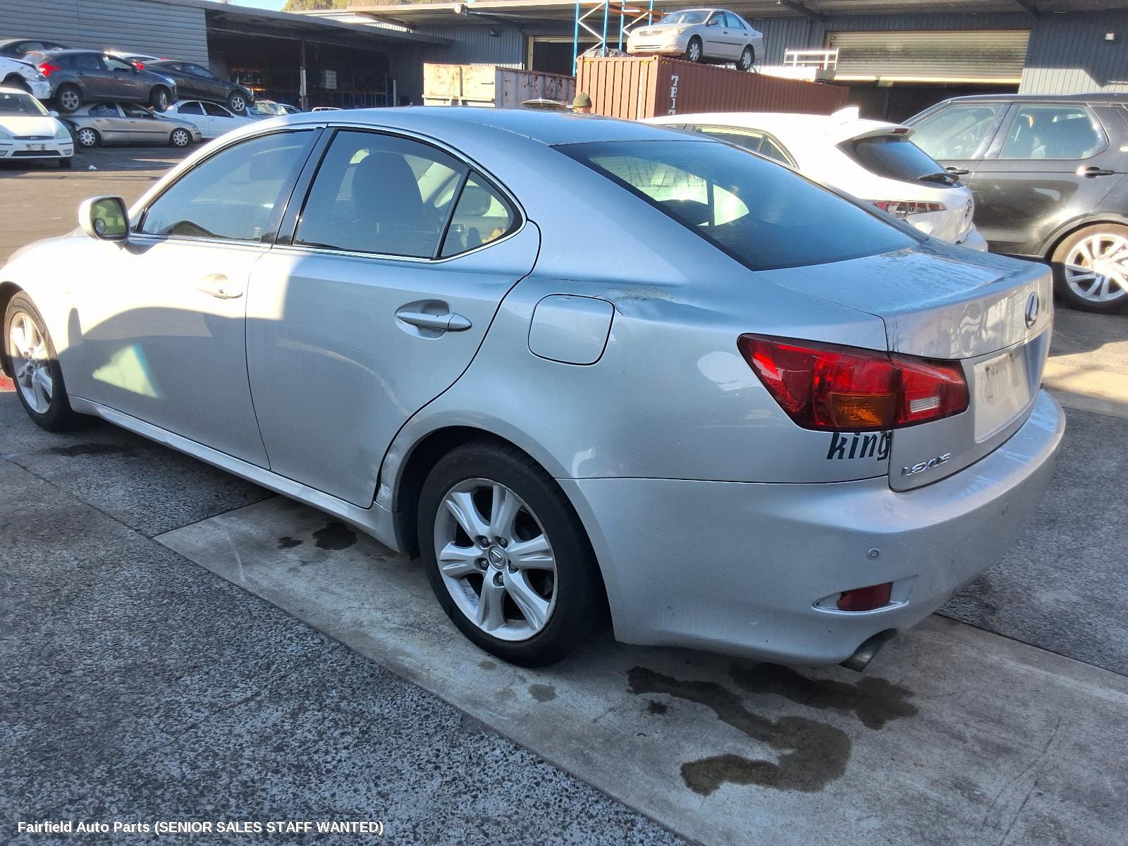 2006 Lexus Is250/is250c Right Guard
