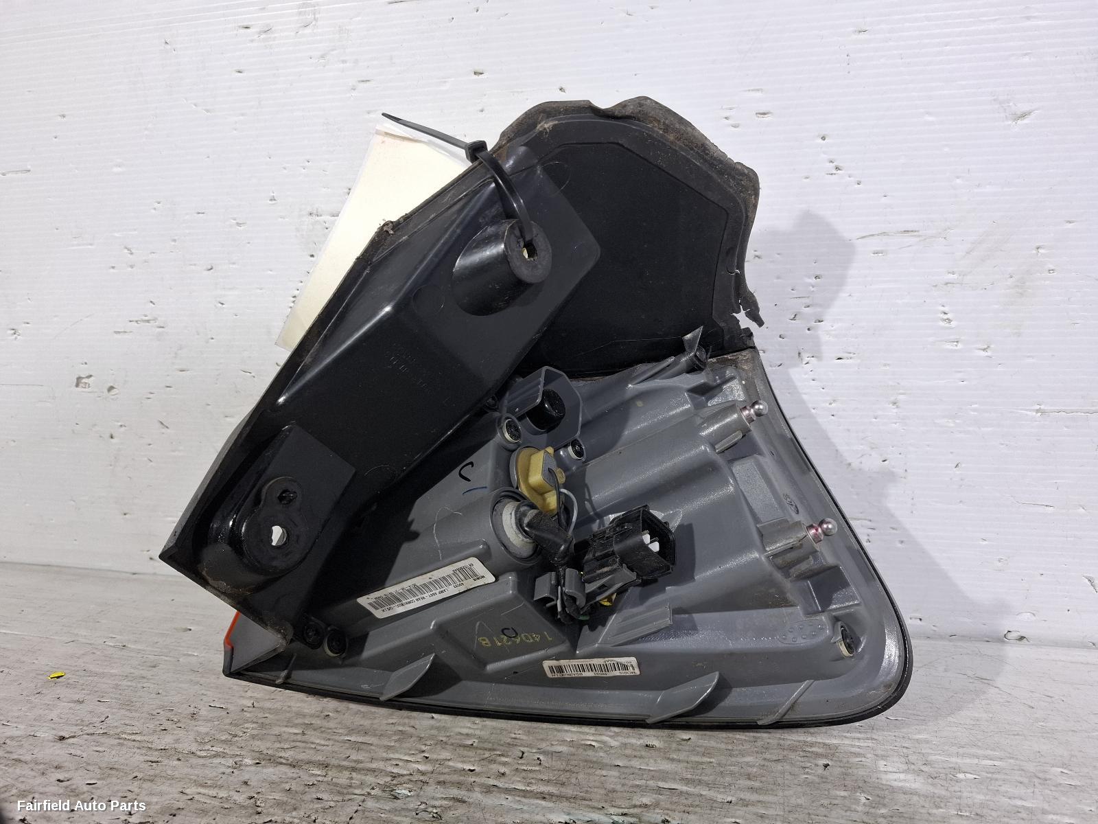 2014-2018 Jeep Cherokee Left Taillight