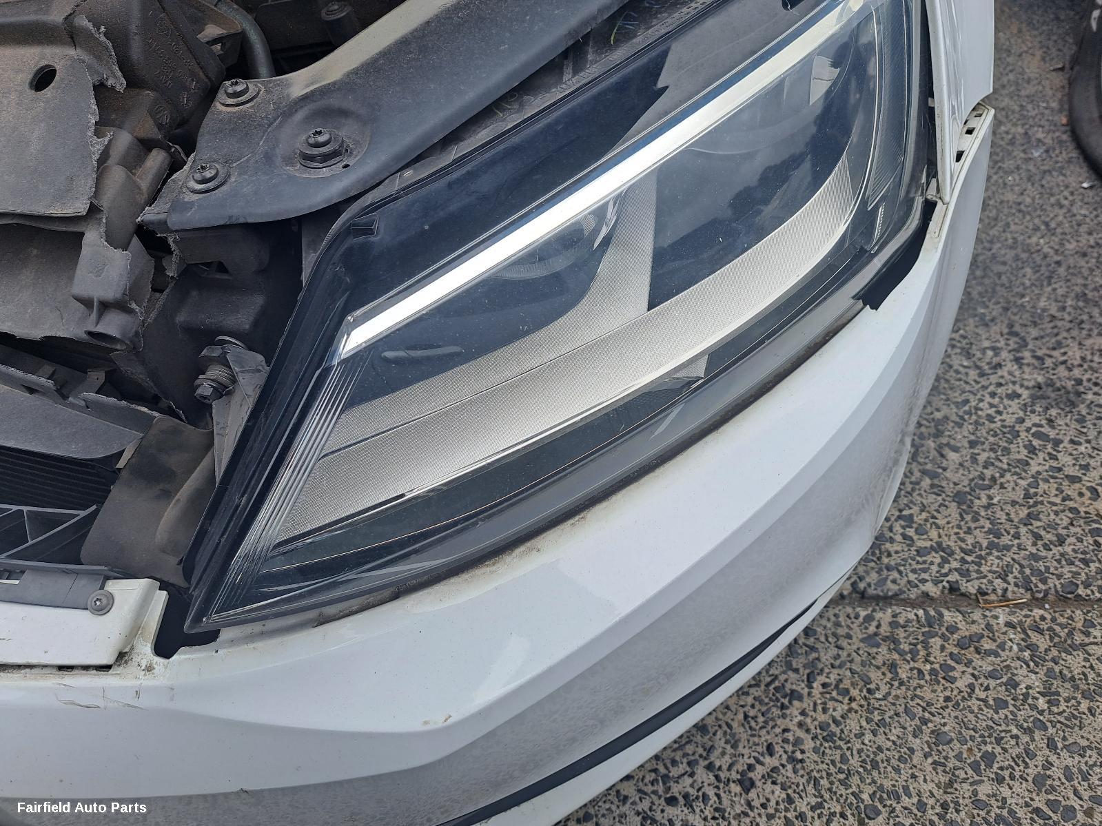 2014 Volkswagen Jetta Left Taillight