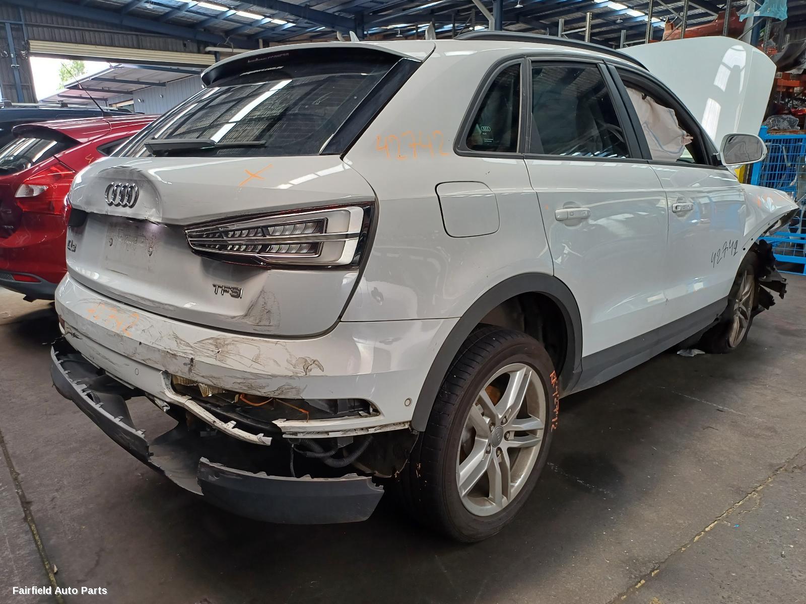 2017 Audi Q3 Overflow Bottle