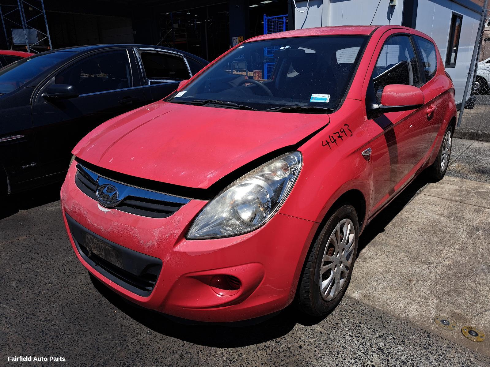 2011 Hyundai I20 Left Headlamp