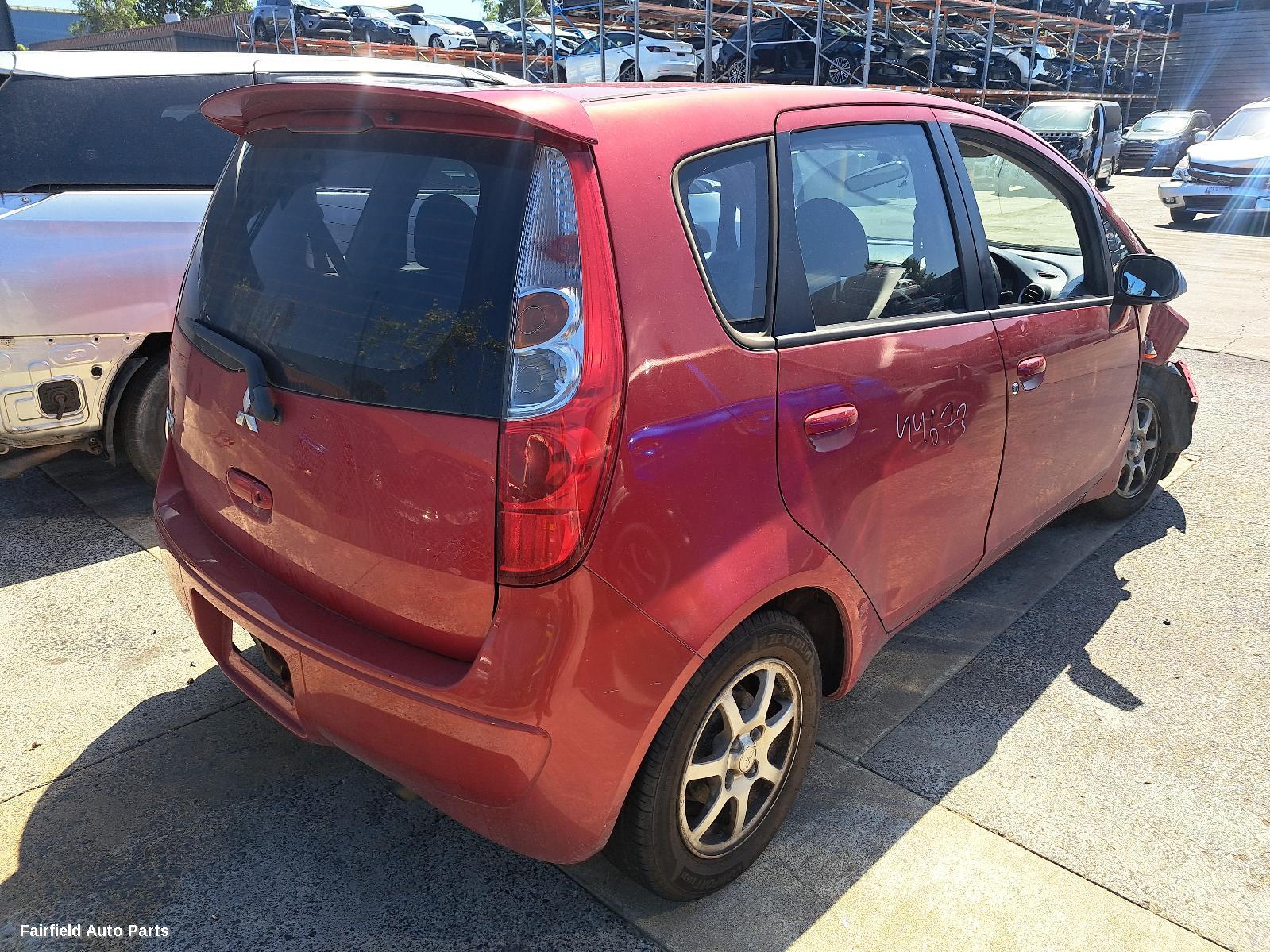 2008 Mitsubishi Colt Left Rear Door Sliding