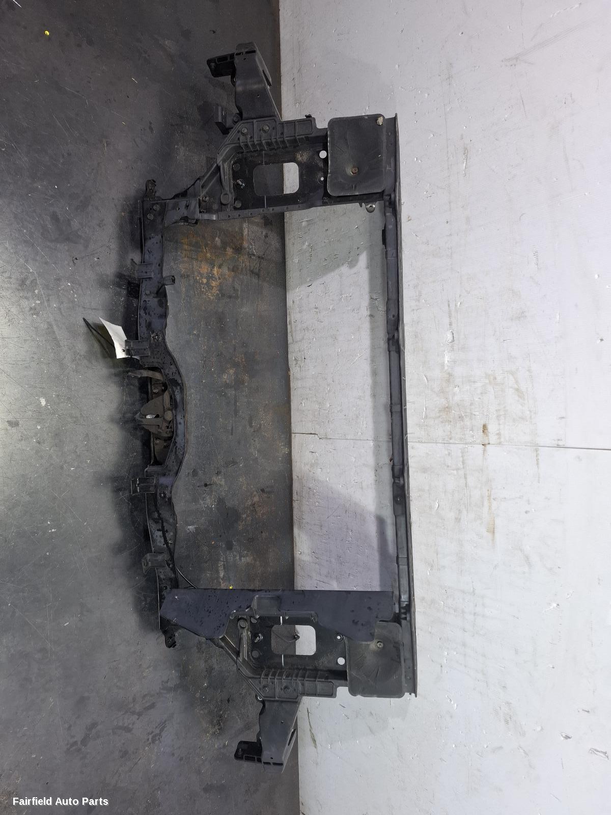 2011-2015 Hyundai I40 Radiator Support