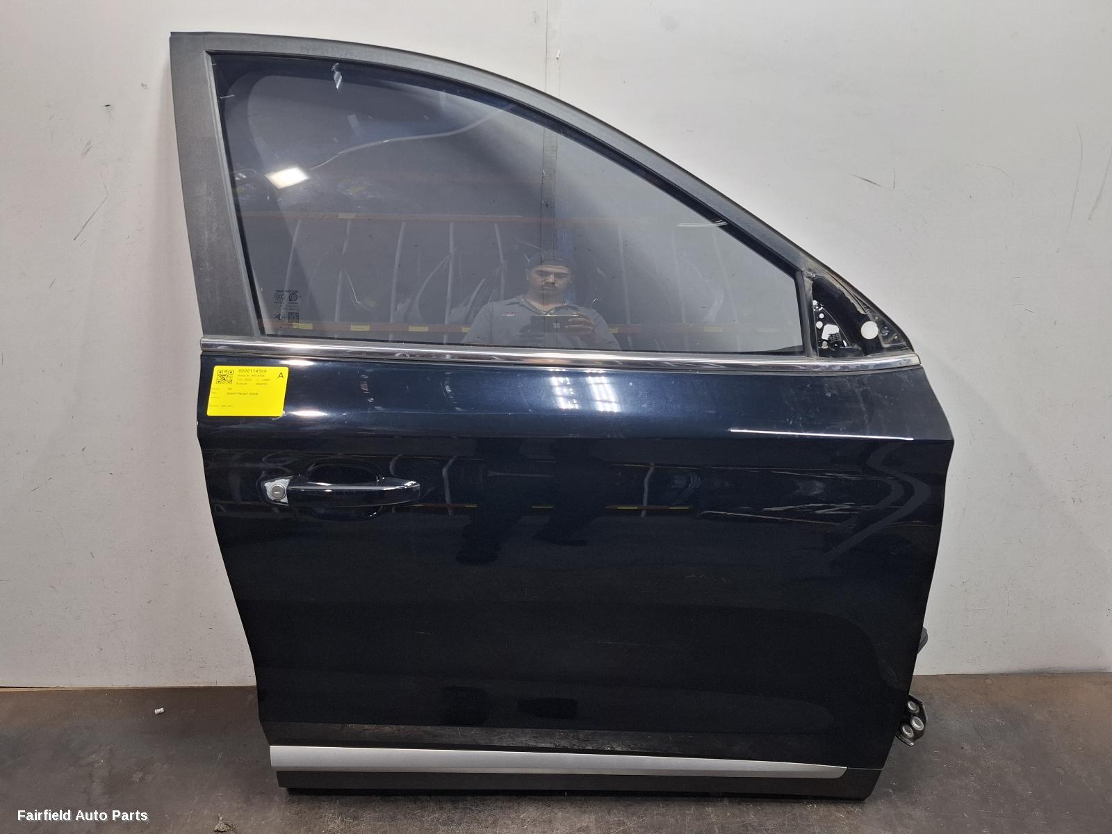 2017-2025 Mg Zs Right Front Door