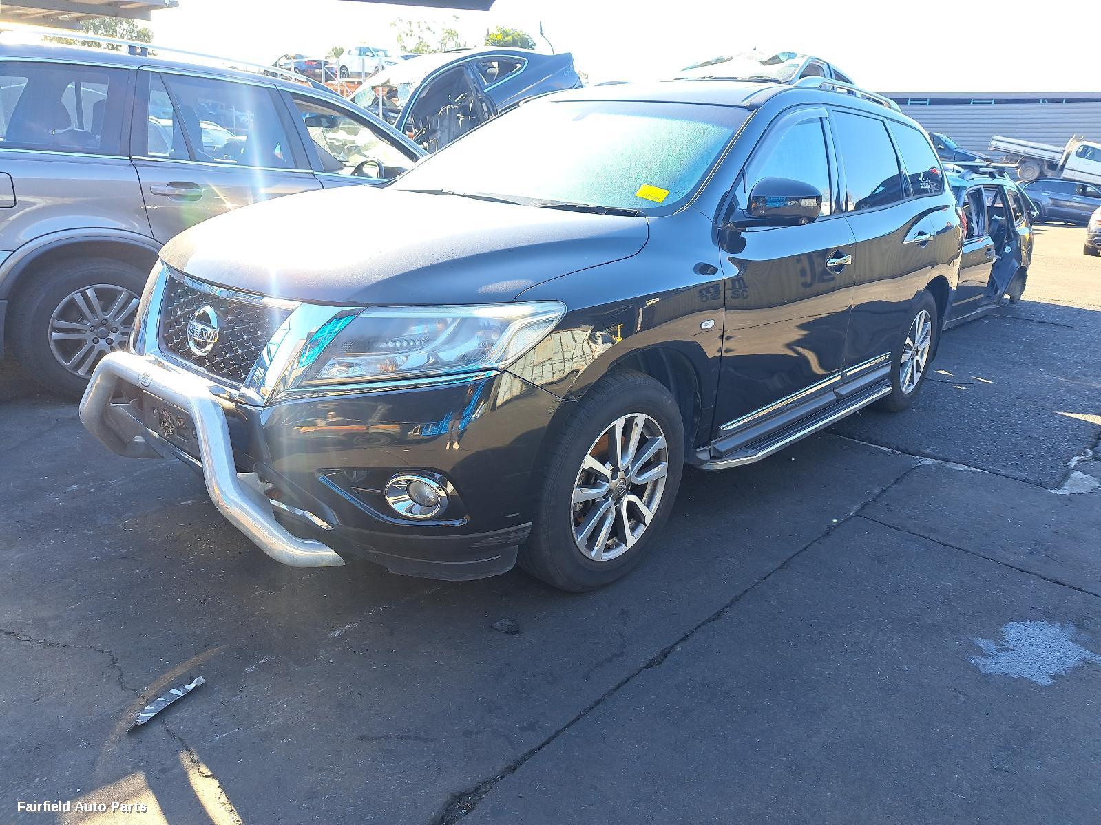 2015 Nissan Pathfinder Left Front Door