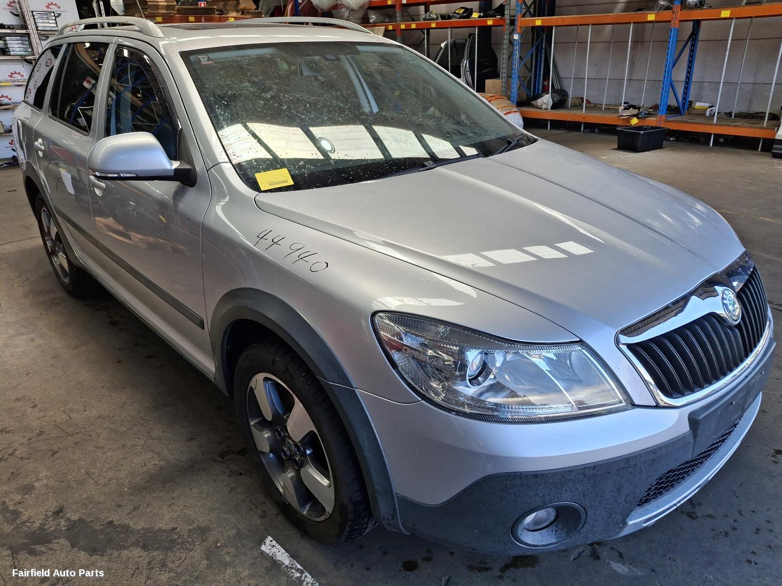 2012 Skoda Octavia Left Guard