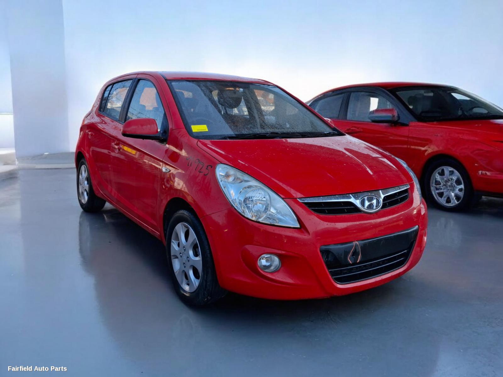 2010-2012 Hyundai I20 Right Guard