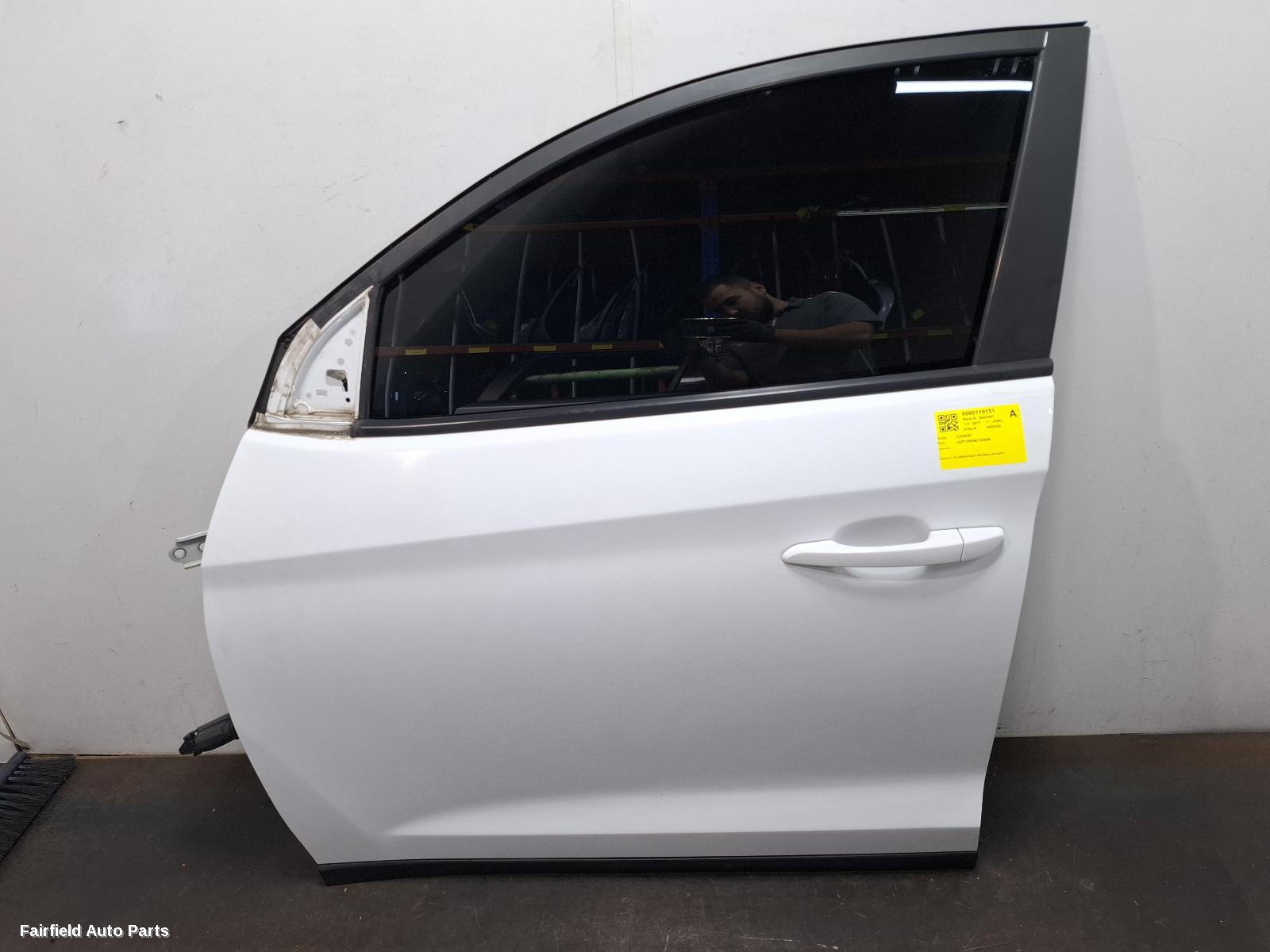 2015-2018 Hyundai Tucson Left Front Door