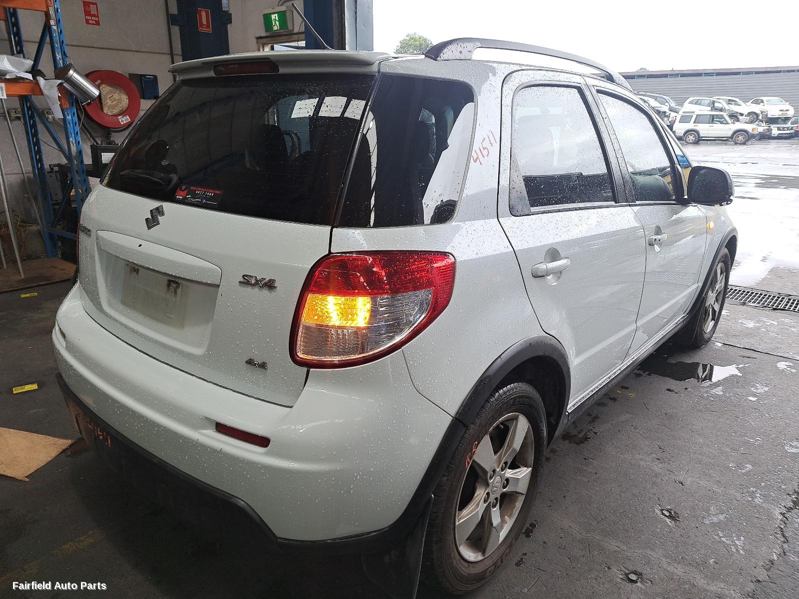 2011 Suzuki Sx4 Air Cleaner Box