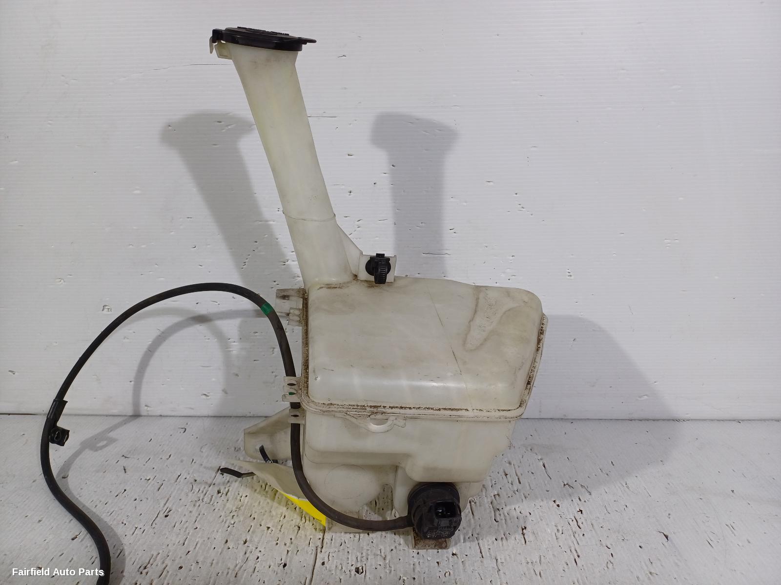 2006-2016 Toyota Yaris Washer Bottle