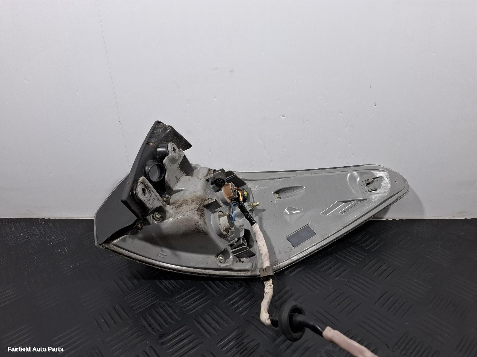 2013-2016 Toyota Kluger Left Taillight