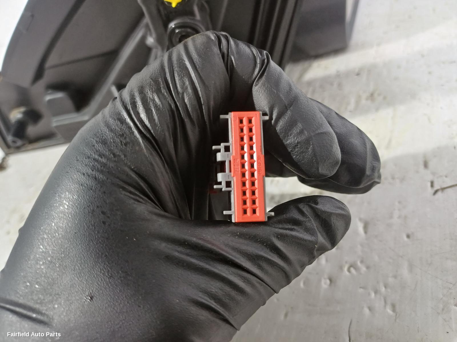 2015-2019 Land Rover Discovery Sport Right Door Mirror