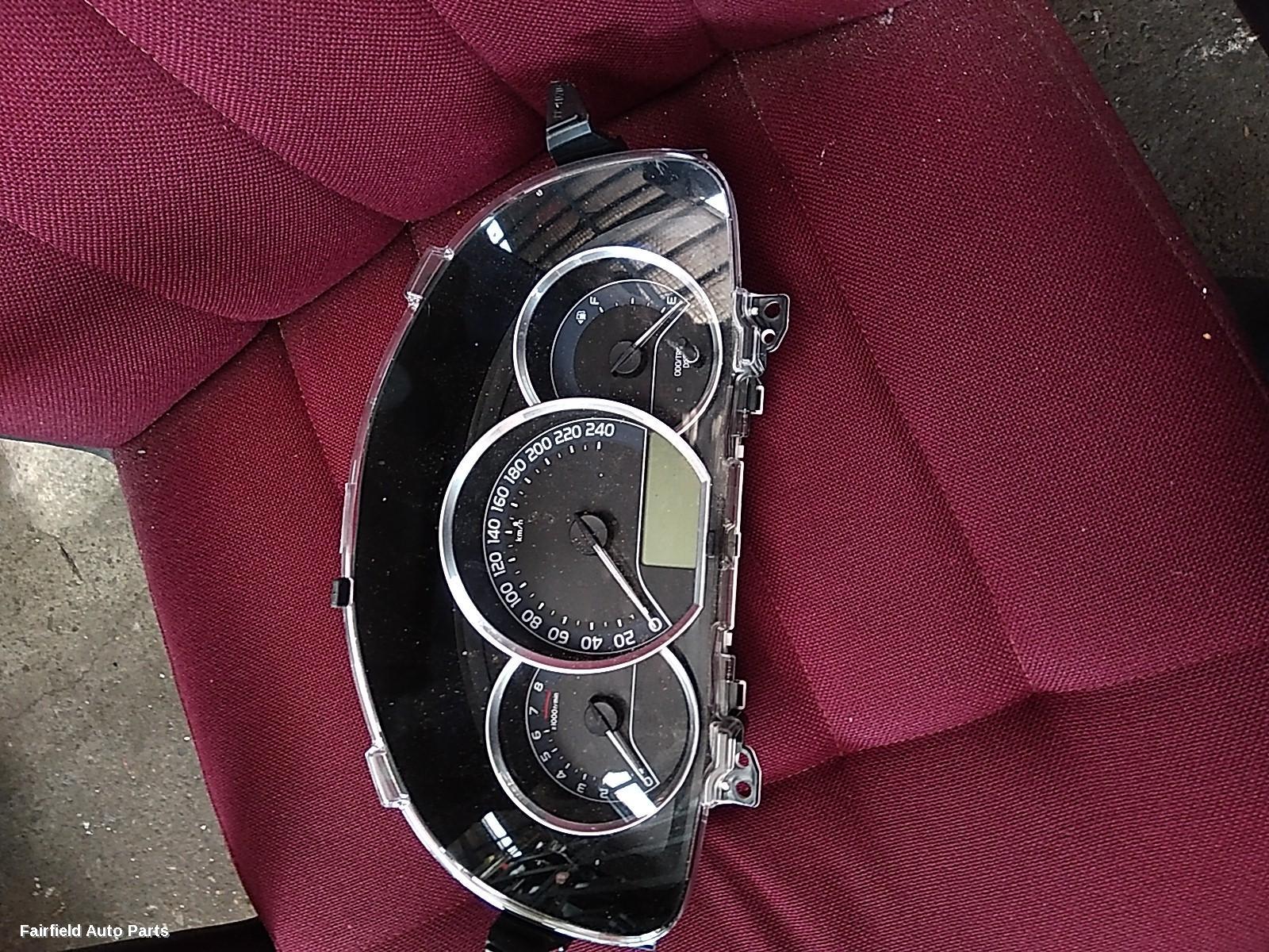 2015-2018 Toyota Corolla Instrument Cluster
