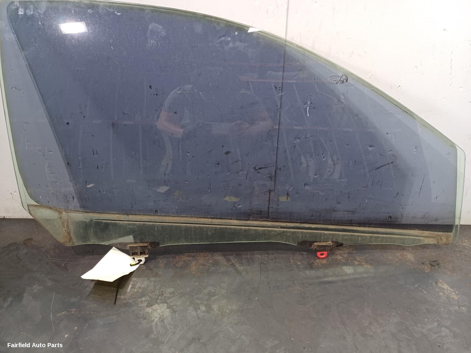1999-2005 Toyota Echo Right Front Door Window