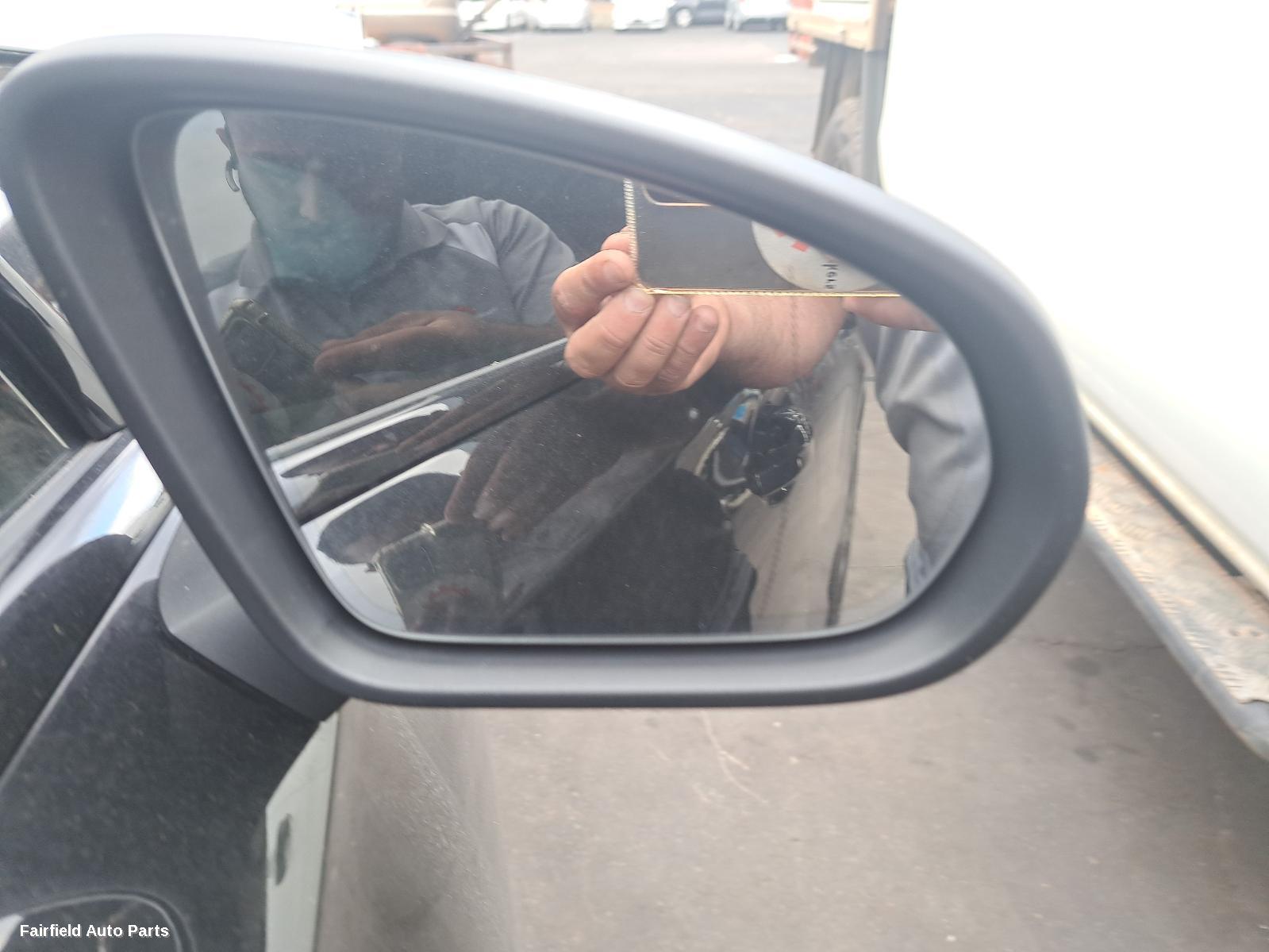 2018-2023 Mercedes A Class Right Door Mirror