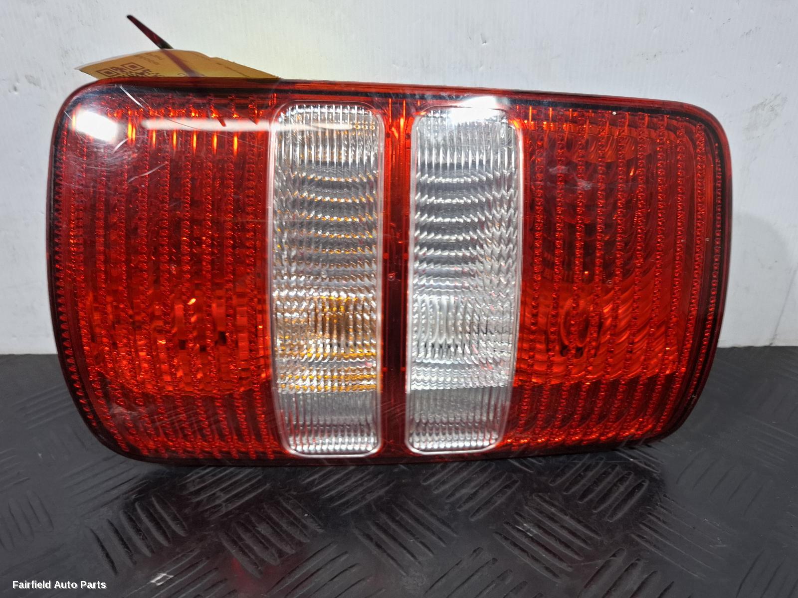 2010-2015 Volkswagen Caddy Right Taillight