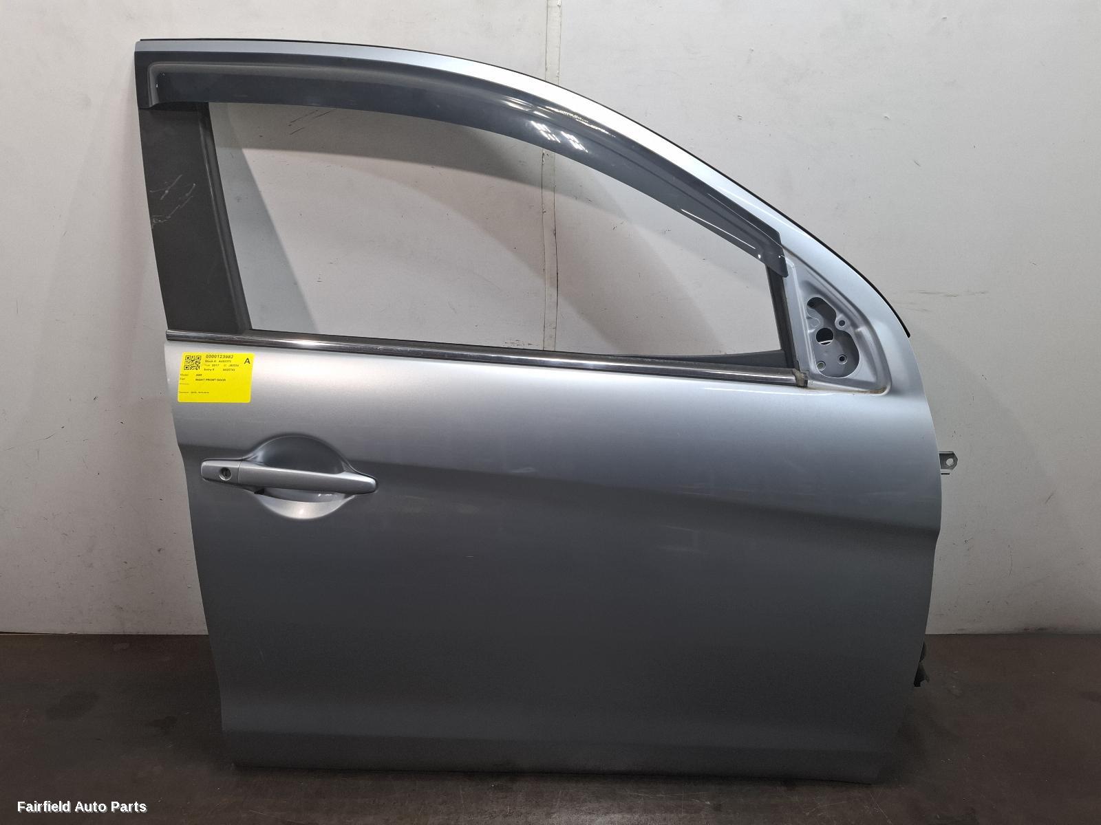 2010-2018 Mitsubishi Asx Right Front Door