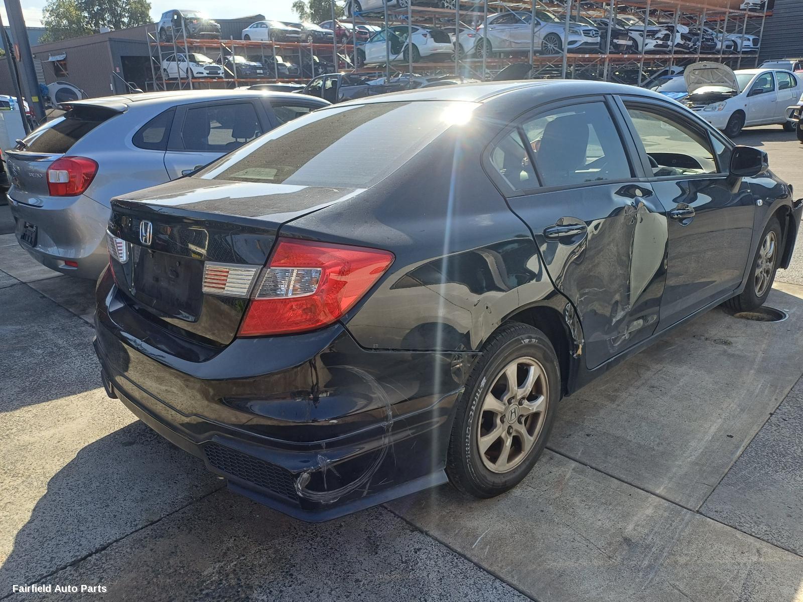2014 Honda Civic Left Guard