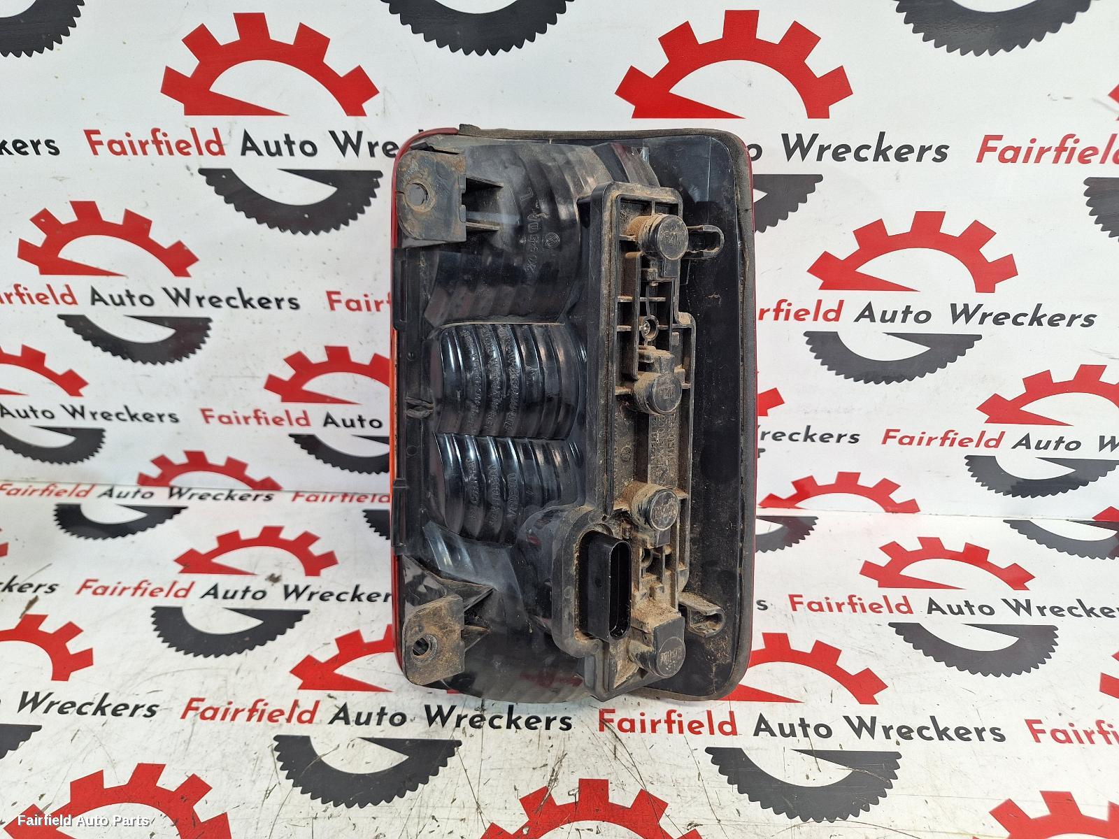 2006 Volkswagen Caddy Left Taillight