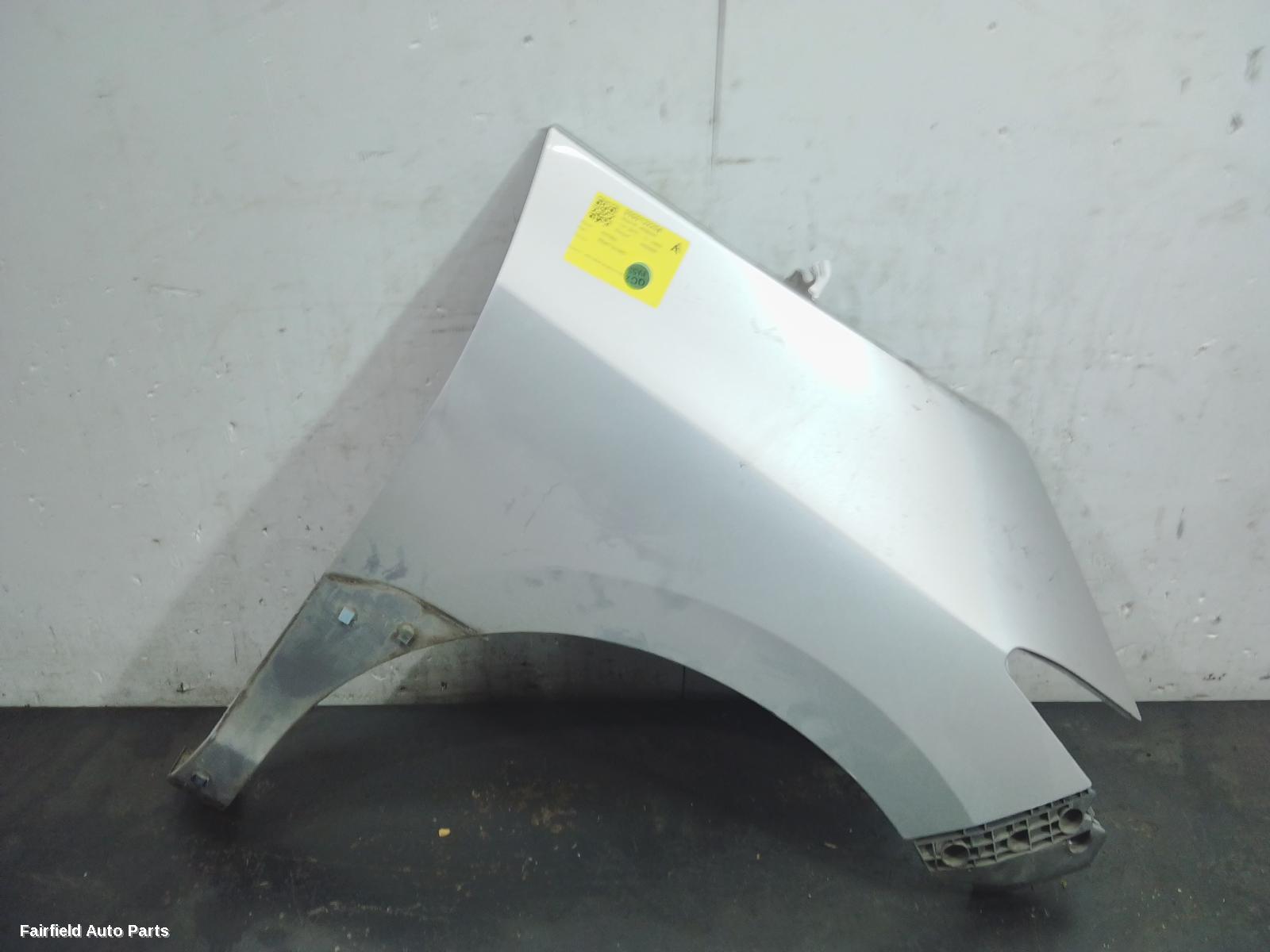 2008-2019 Toyota Estima Right Guard