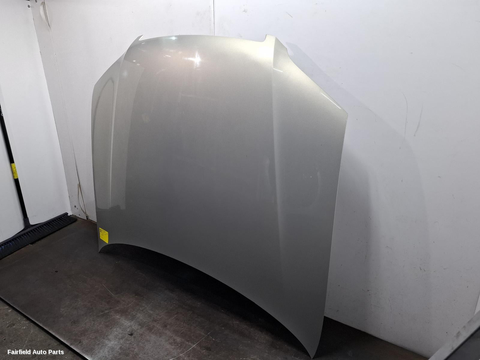 2006-2013 Holden Commodore Bonnet