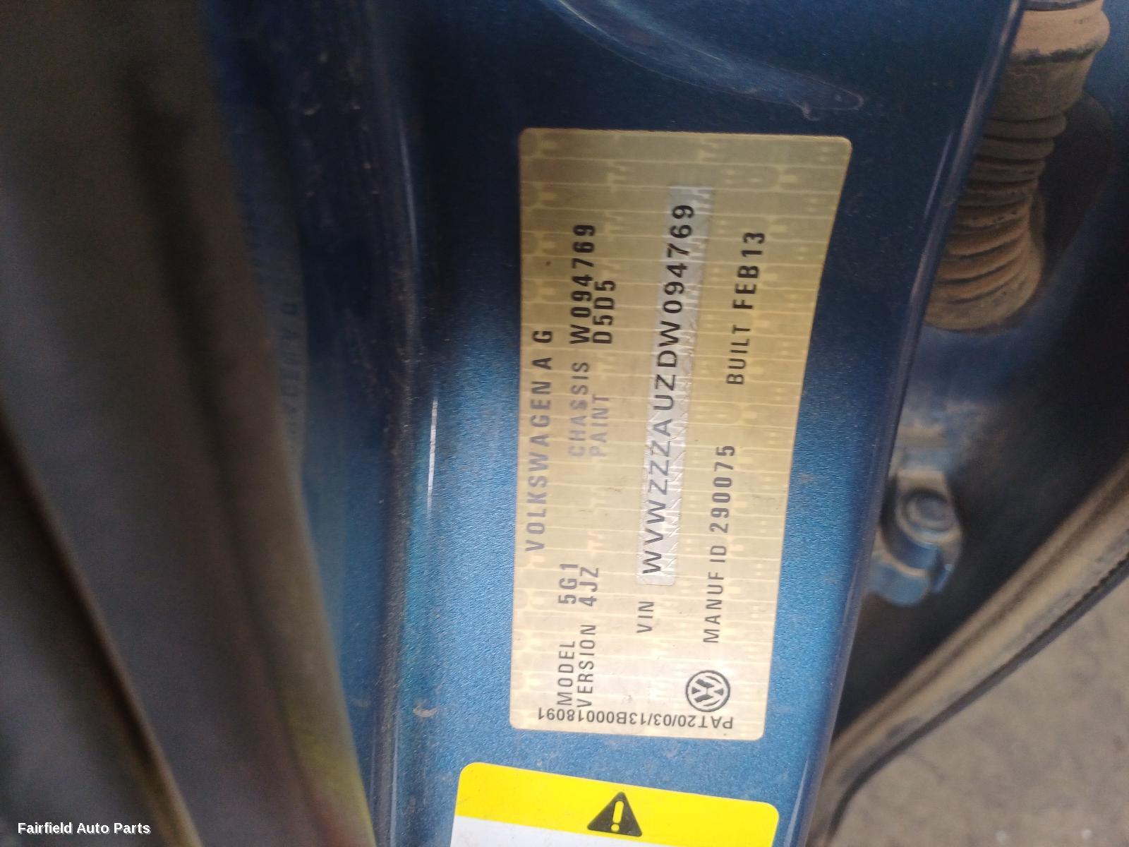 2013 Volkswagen Golf Left Rear Door Sliding