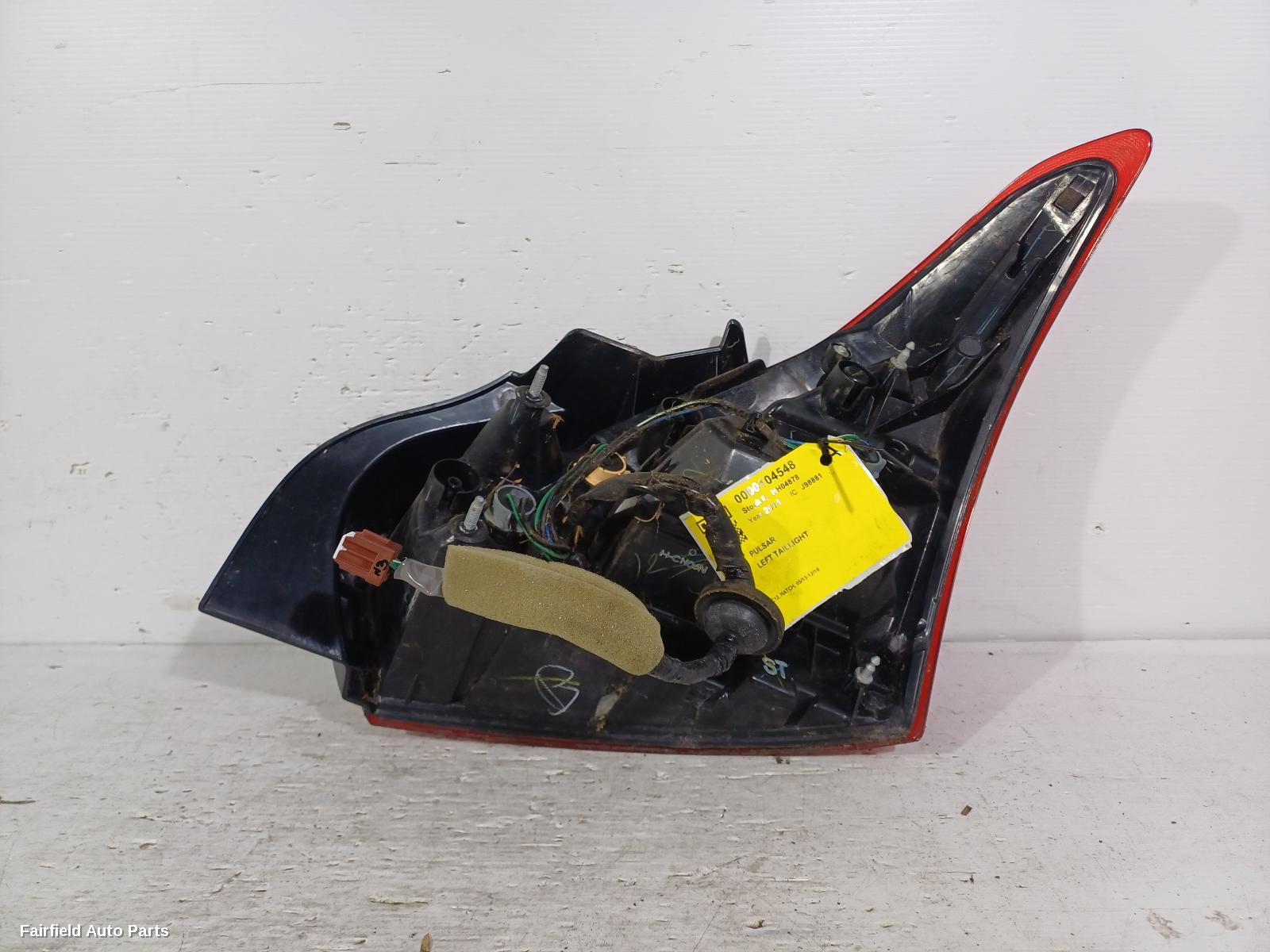 2014 Nissan Pulsar Left Taillight