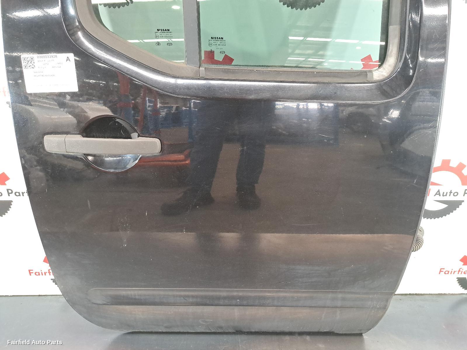 2012 Nissan Navara Right Rear Door Sliding