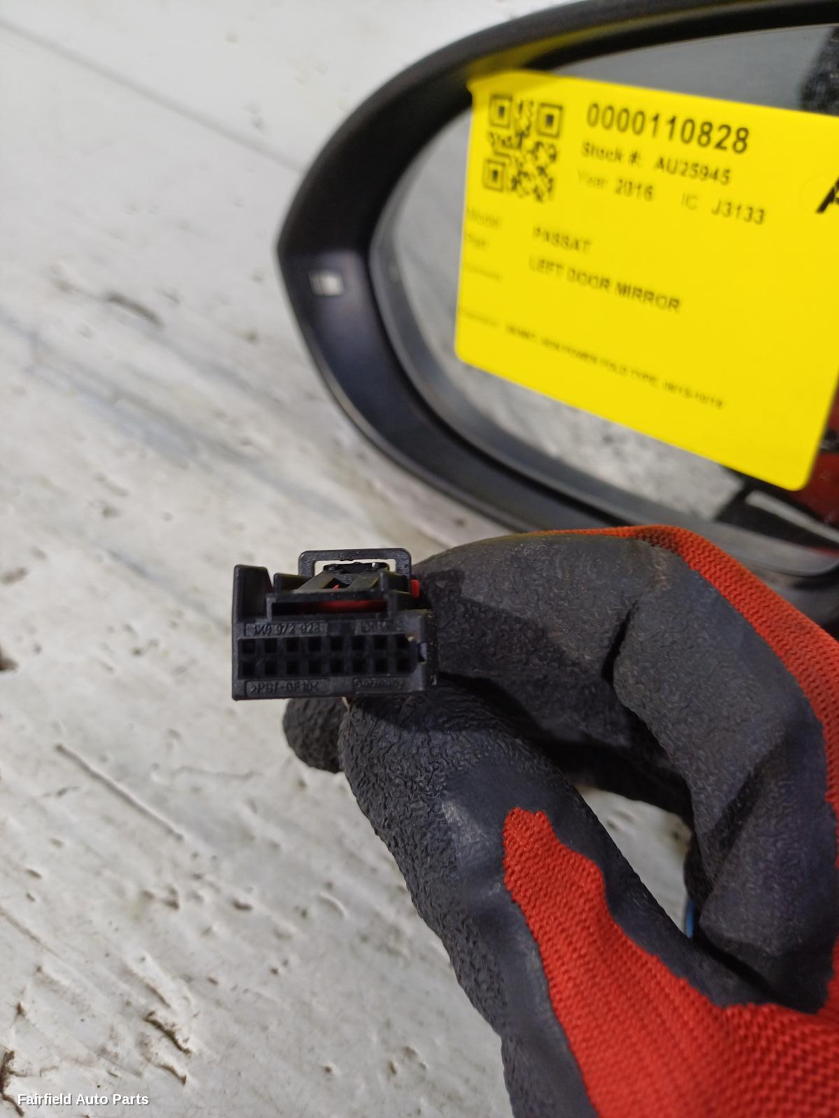 2015-2019 Volkswagen Passat Left Door Mirror