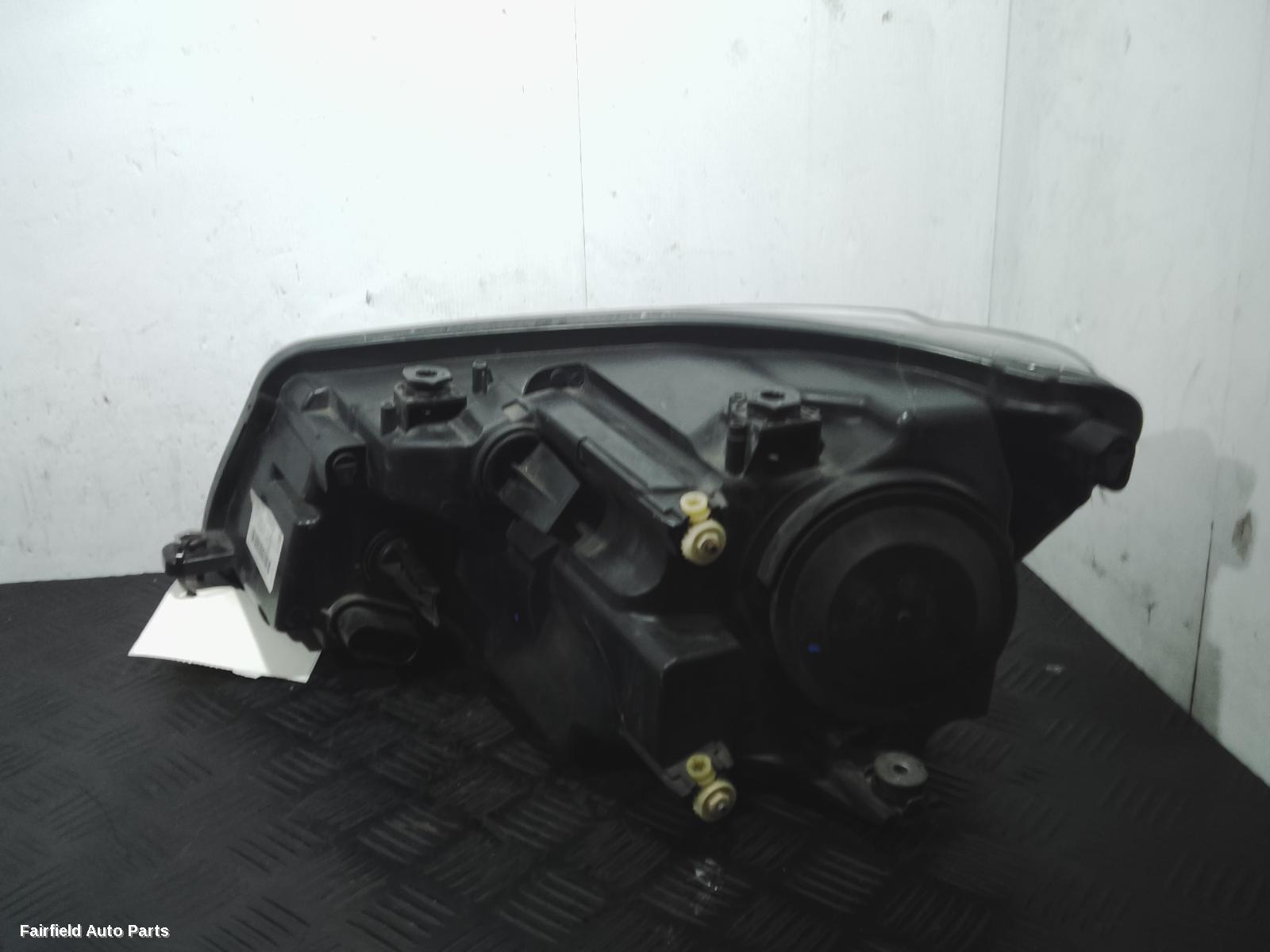 2004-2010 Volkswagen Caddy Right Headlamp