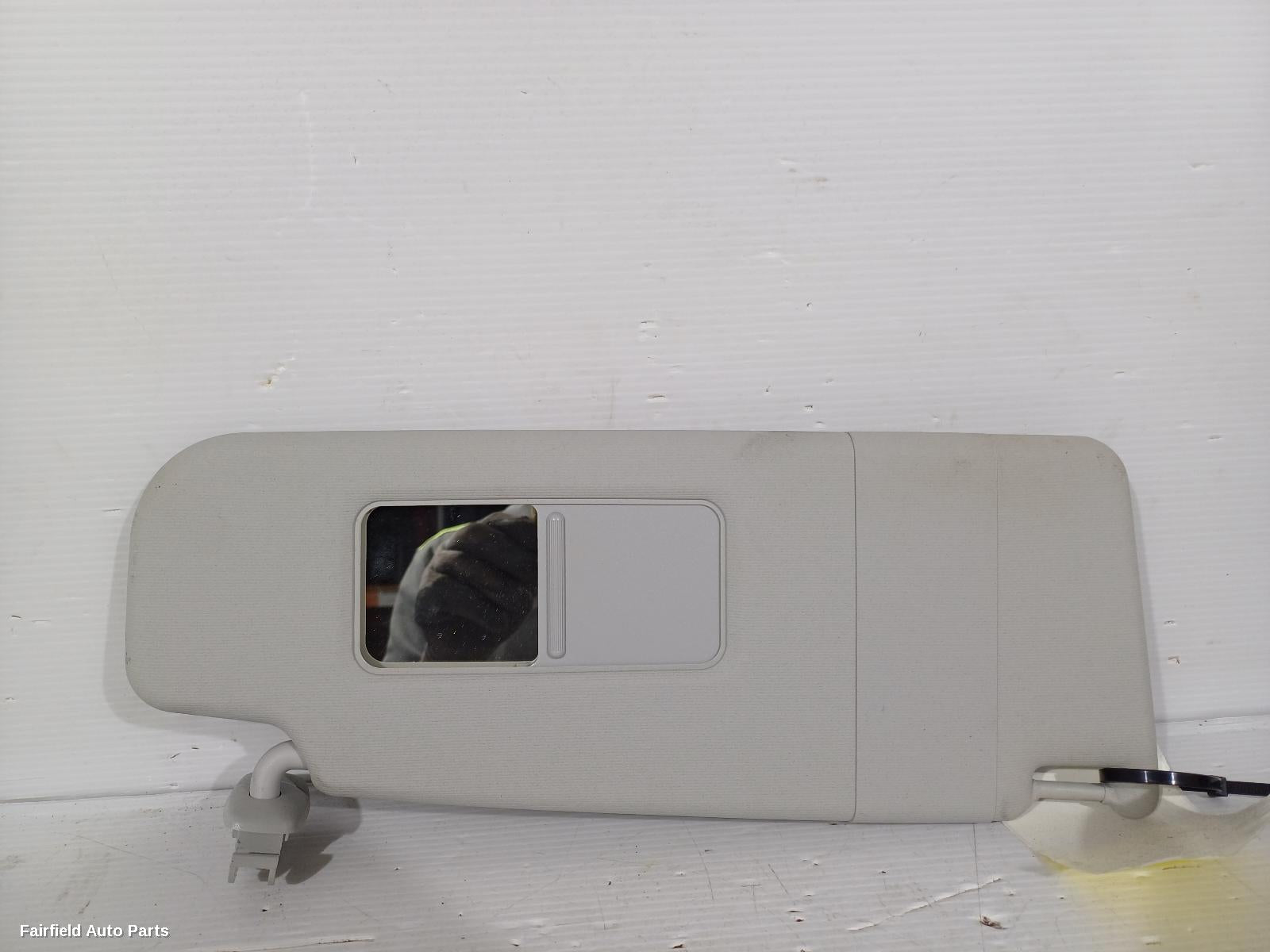 2010-2017 Volkswagen Polo Sunvisor