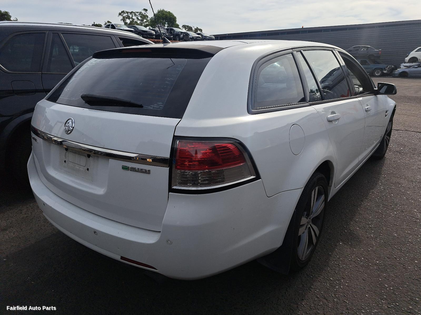 2010 Holden Commodore Left Front Hub Assembly