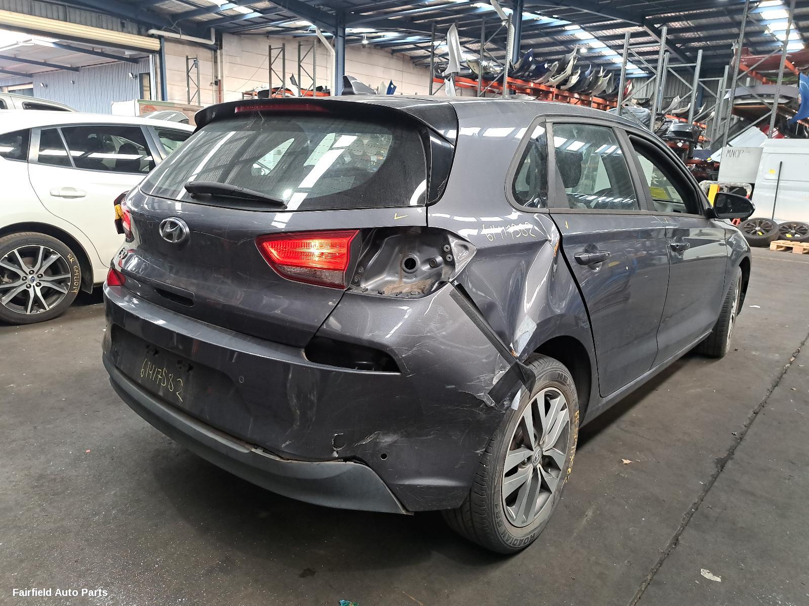 2017 Hyundai I30 Left Driveshaft