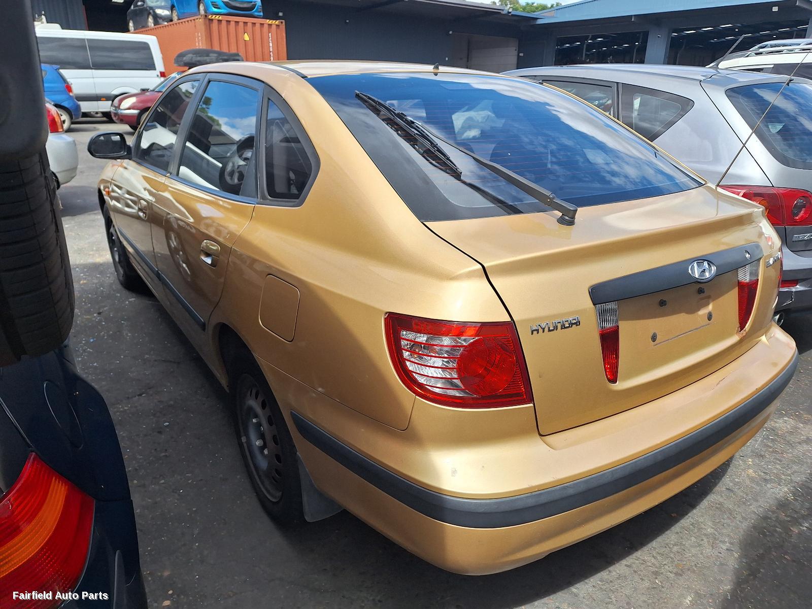 2003 Hyundai Elantra Right Rear Door Sliding