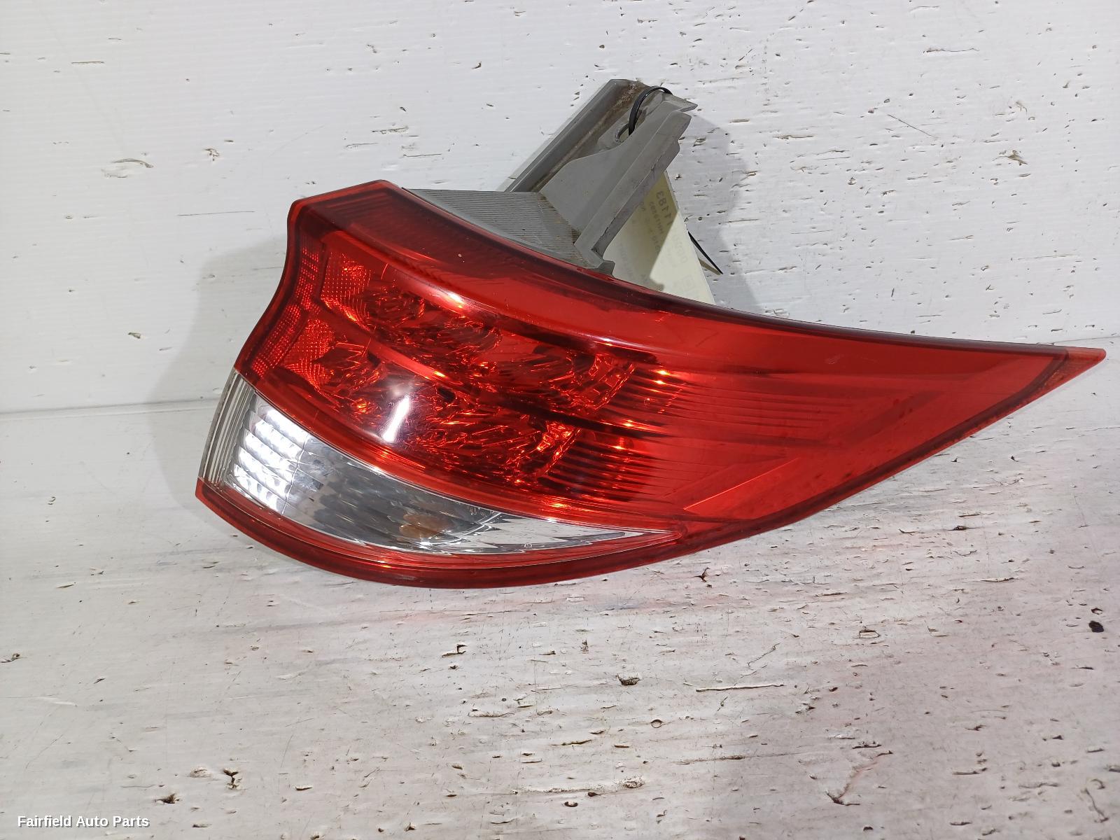 2009-2019 Toyota Estima Right Taillight