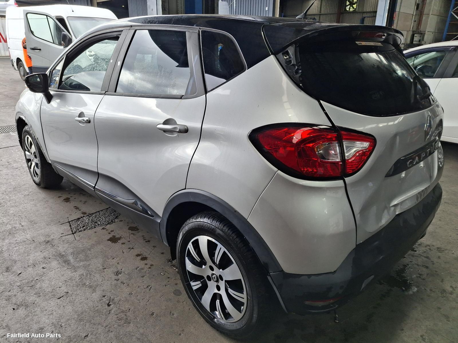 2016 Renault Captur Right Front Door