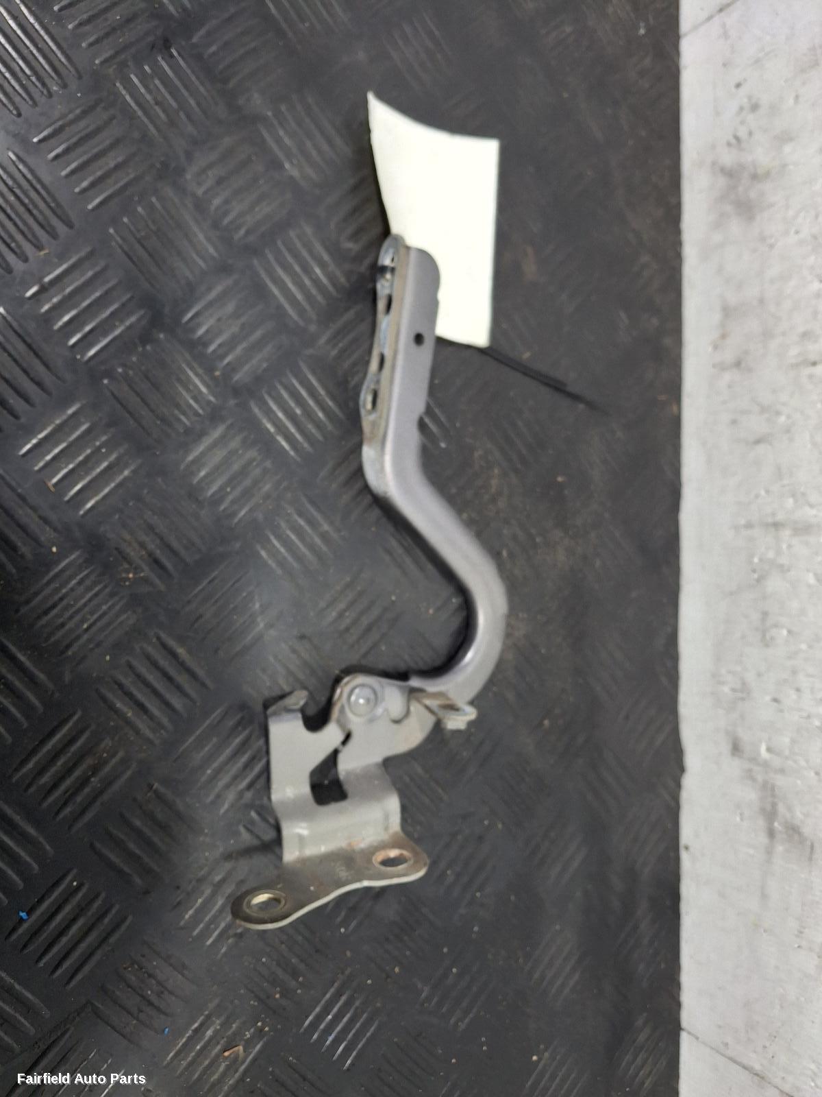 2011-2020 Toyota Yaris Bonnet Hinge Strut