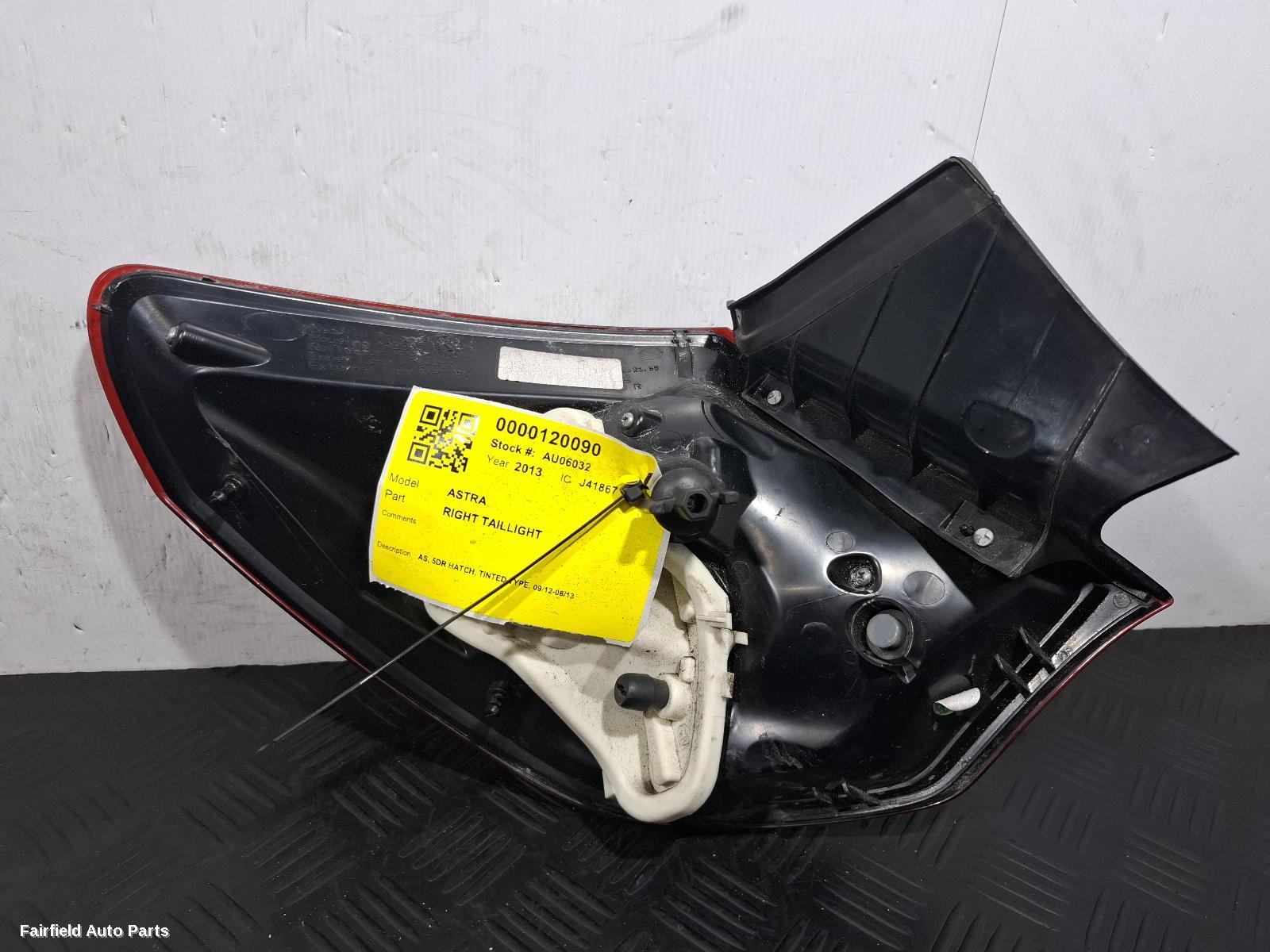 2012-2013 Opel Astra Right Taillight