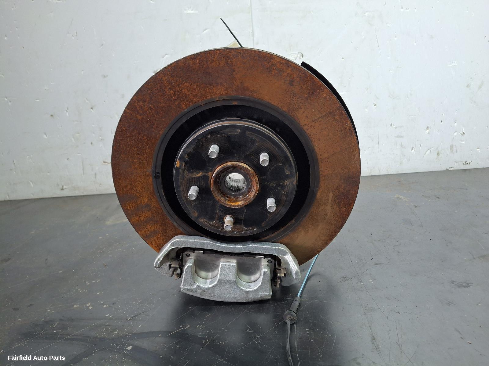 2021-2026 Mitsubishi Outlander Right Front Hub Assembly