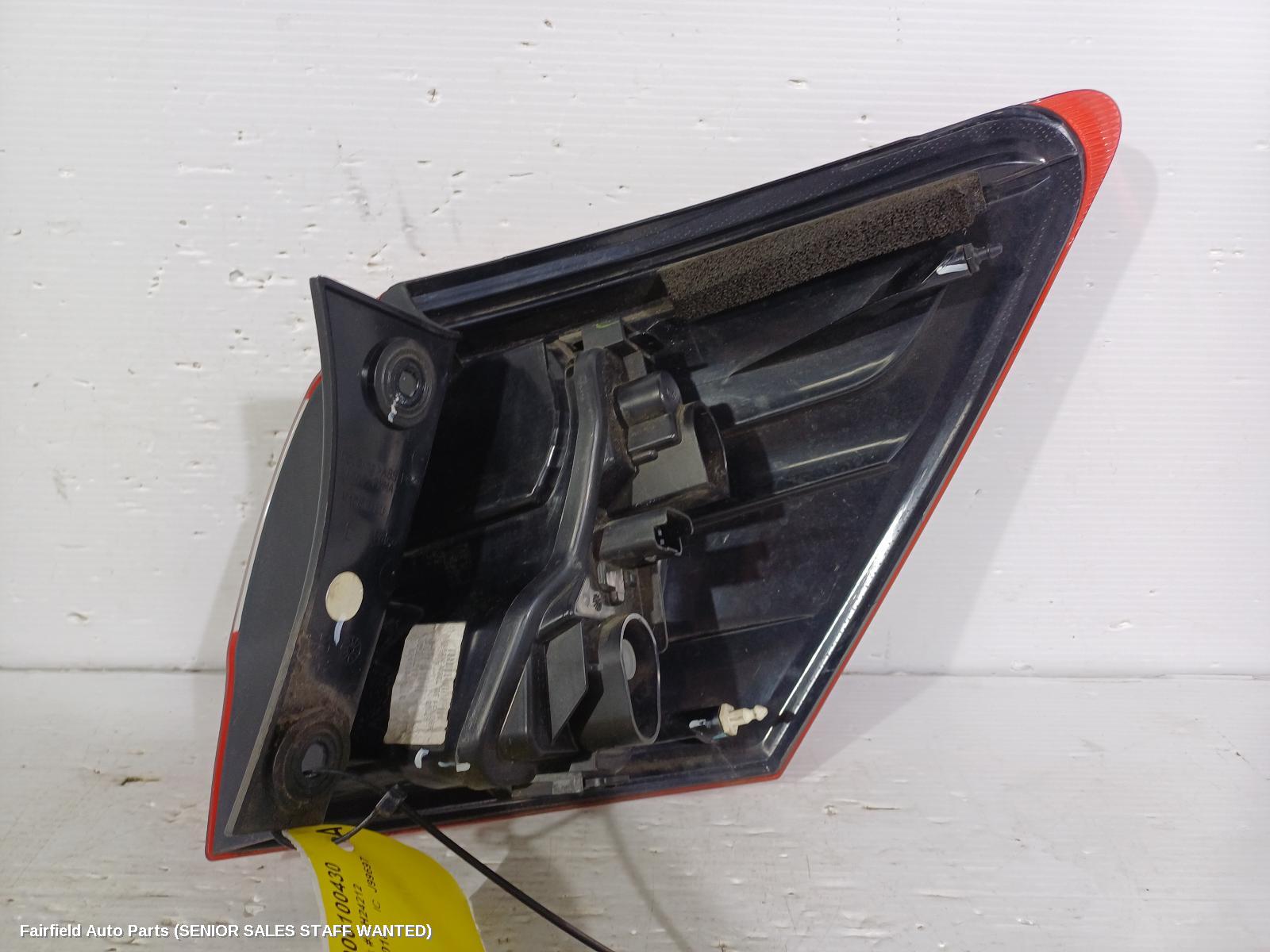 2010 Nissan Dualis Left Taillight